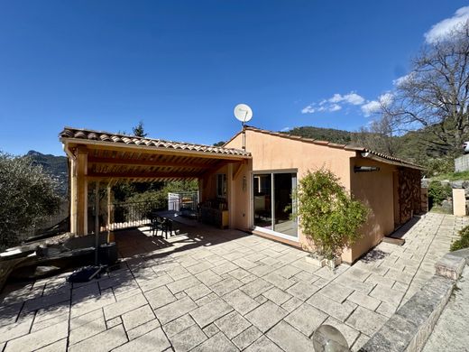 Villa in La Roquette-sur-Var, Alpes-Maritimes