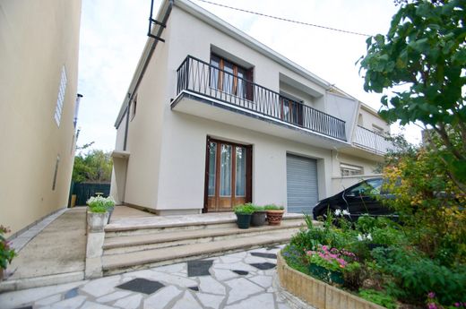 Maison de luxe à Le Blanc-Mesnil, Seine-Saint-Denis