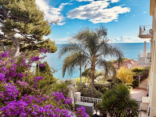 Luxus-Haus in Cap-d'Ail, Alpes-Maritimes