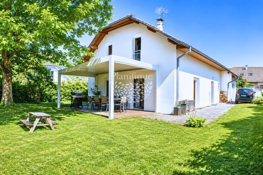 Casa di lusso a Gex, Ain