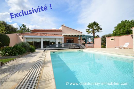 Luxury home in Chantonnay, Vendée