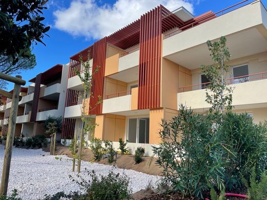 Apartament w Nîmes, Gard