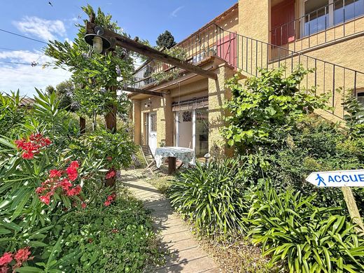 Villa in Elna, Pyrénées-Orientales