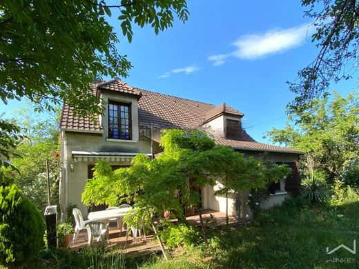 Saint-Denis, Seine-Saint-Denisの高級住宅