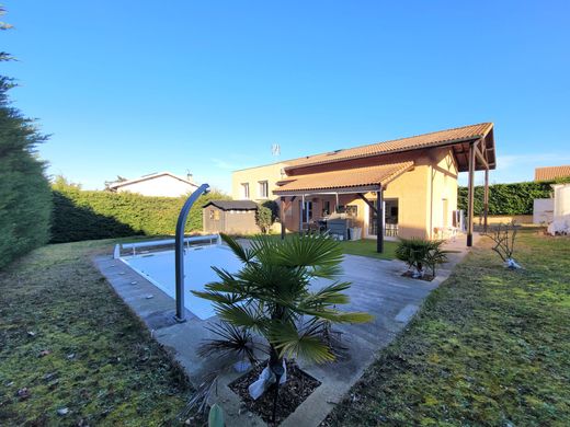 Luxury home in Colombier, Rhône