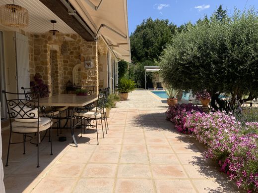 منزل ﻓﻲ Uzès, Gard