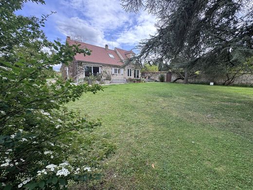 Luxury home in Saint-Sauveur-sur-École, Seine-et-Marne