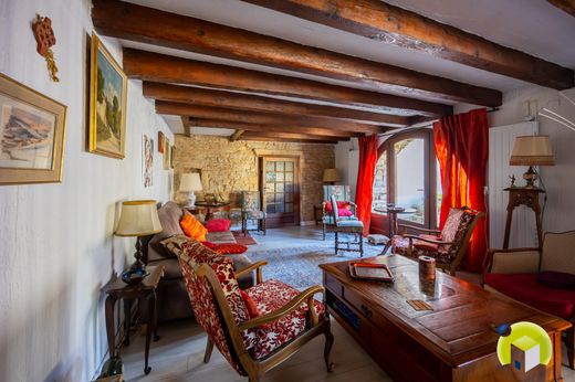 Luxury home in Sennecé-lès-Mâcon, Saône-et-Loire