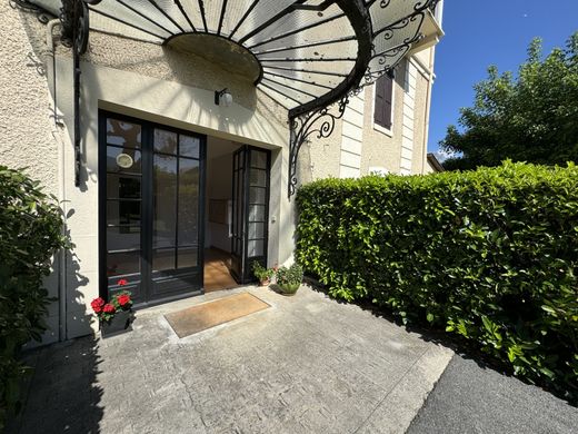 Appartement in Menthon-Saint-Bernard, Haute-Savoie