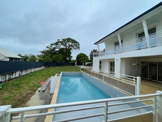 Villa in Les Abymes, Guadeloupe