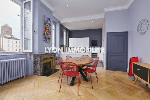 Apartment / Etagenwohnung in Lyon, Rhône