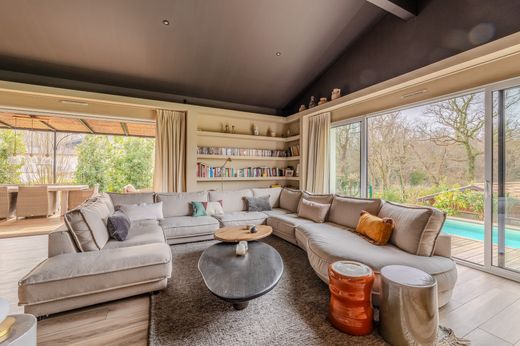 Luxury home in Saint-Sulpice, Gironde
