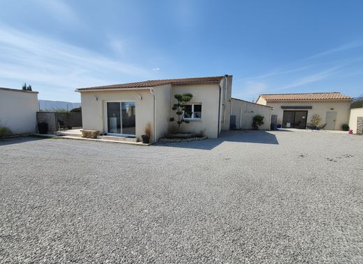 Luxury home in Cabrières-d'Avignon, Vaucluse