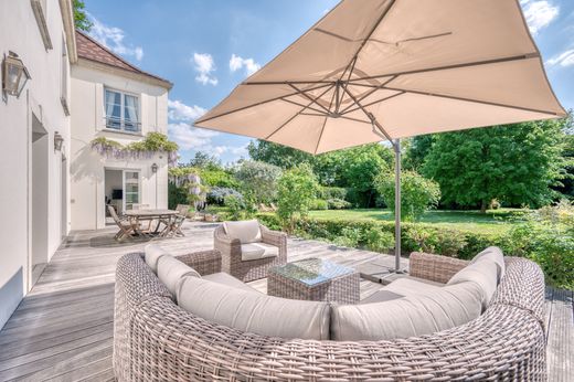 منزل ﻓﻲ Saint-Nom-la-Bretêche, Yvelines