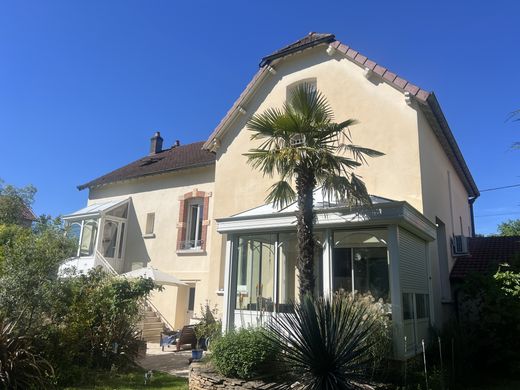 Maison de luxe à Nuits-Saint-Georges, Côte-d'Or