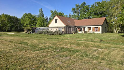 Luxury home in Mur-de-Sologne, Loir-et-Cher