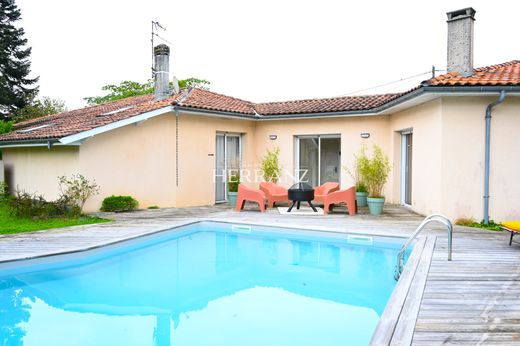 Casa di lusso a Léognan, Gironda