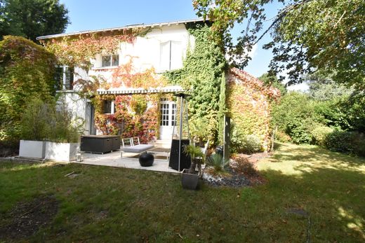 Casa de lujo en Orvault, Loira Atlántico