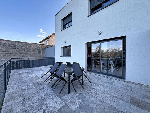 Luxury home in Uckange, Moselle