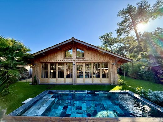 Villa in Lège-Cap-Ferret, Gironde