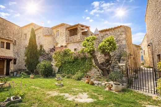 Luxury home in La Garde-Adhémar, Drôme