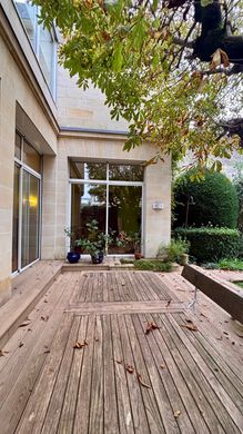 Πολυτελή κατοικία σε Μπορντό, Gironde