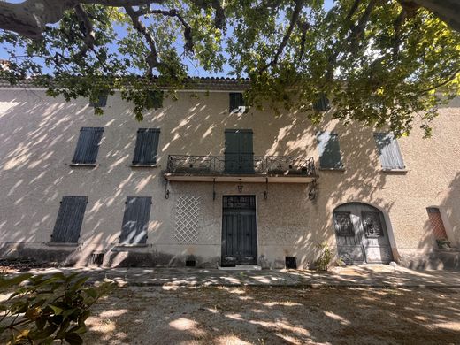 Villa a Aubagne, Bocche del Rodano