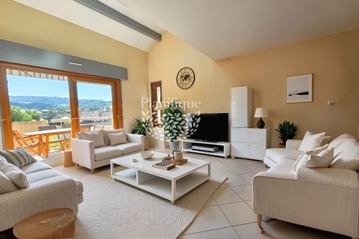 Duplex in Reignier-Ésery, Haute-Savoie