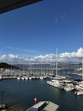 Apartment in Saint-Mandrier-sur-Mer, Var