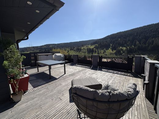 Lüks ev Maisons-du-Bois-Lièvremont, Doubs