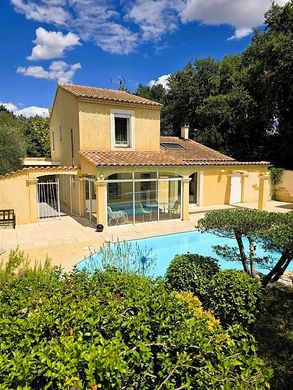 Villa a Vauvert, Gard