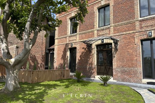 Luxury home in Bihorel, Seine-Maritime