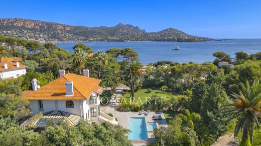 Luxury home in Saint-Raphaël, Var