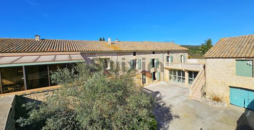 别墅  Castillon-du-Gard, Gard