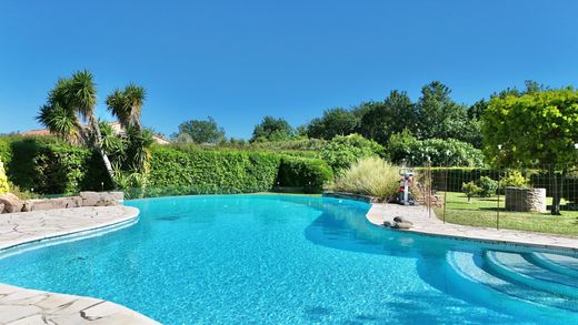 Luxury home in Hyères, Var