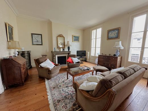 منزل ﻓﻲ Rochefort, شارنت البحرية