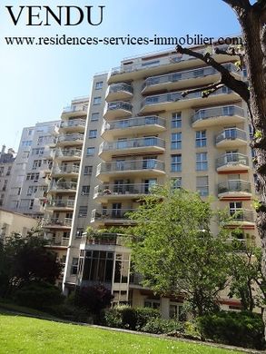 Apartment / Etagenwohnung in Motte-Picquet, Commerce, Necker, Paris