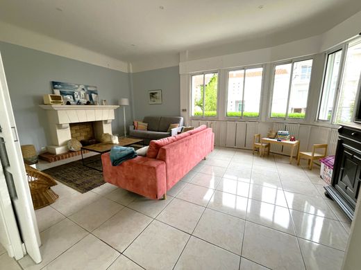 Royan, Charente-Maritimeのヴィラ