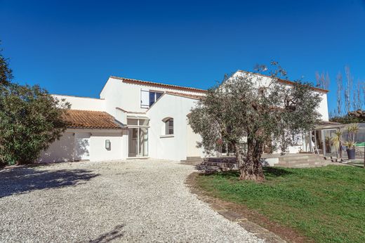 Luksusowy dom w Aimargues, Gard