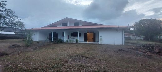 Luxe woning in Matoury, Arrondissement de Cayenne