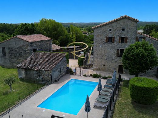 Casa di lusso a Ruoms, Ardèche