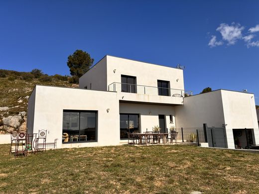 Villa in Montredon-des-Corbières, Aude