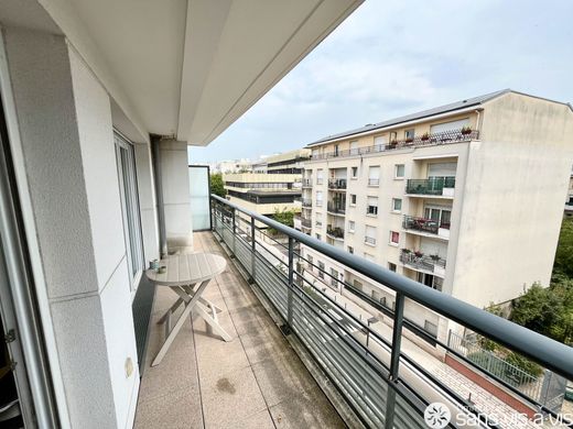 Apartment in Montrouge, Hauts-de-Seine