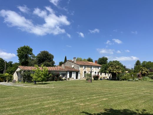 호화 저택 / Vensac, Gironde