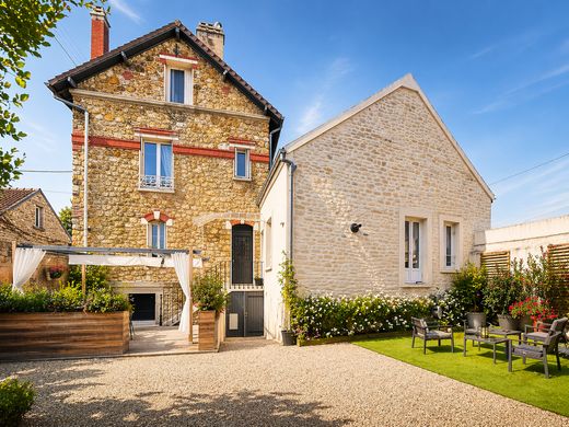 Luxury home in Bouafle, Yvelines