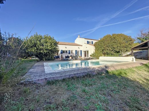 Villa à Saint-Gervasy, Gard
