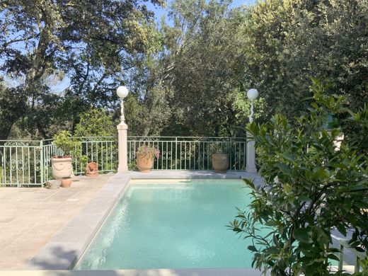 Элитный дом, Uzès, Gard