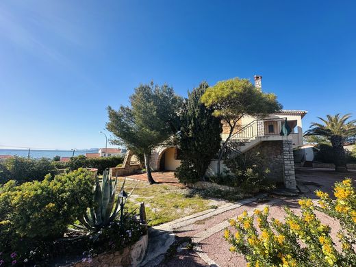 Villa in Six-Fours-les-Plages, Var