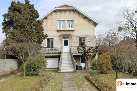 豪宅  Saint-Marcellin, Isère