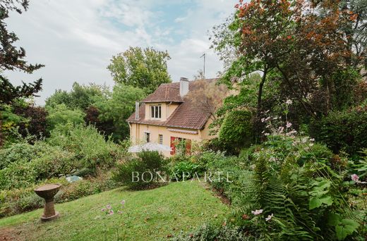 Luxus-Haus in Bougival, Yvelines